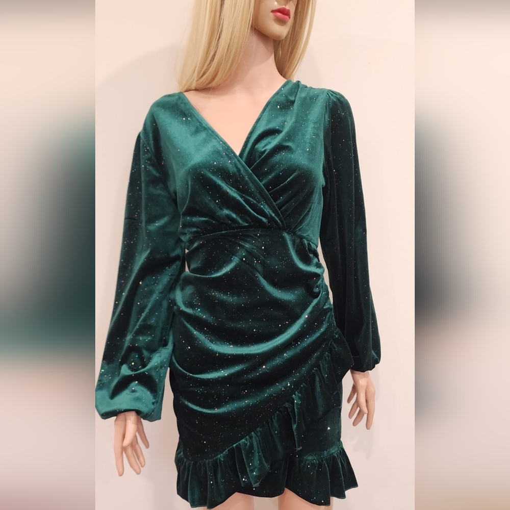 SHEIN GREEN EMERALD VELVET FRILLS MINI SOFT DRESS MEDIUM